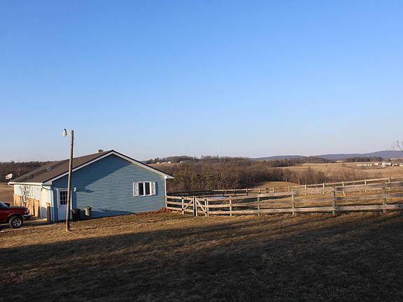 3rd image of 90 Boyer Rd