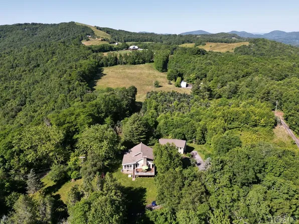 4498 Big Ridge Road, Glenville, NC 28736