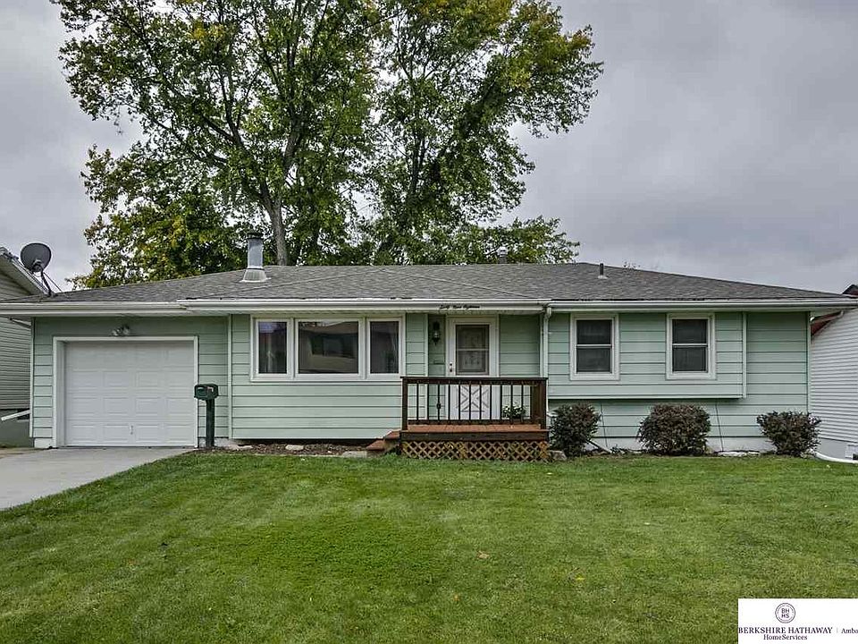 1st image of 6918 S 52nd St