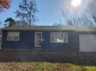 402 Flora Ave, Clinton, MO 64735