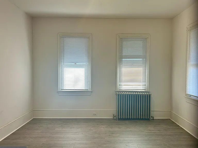 270 Grant St — Photo 4