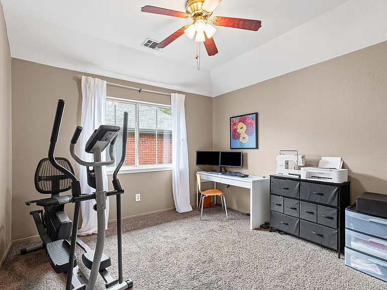 1475 Applewood Dr — Photo 17