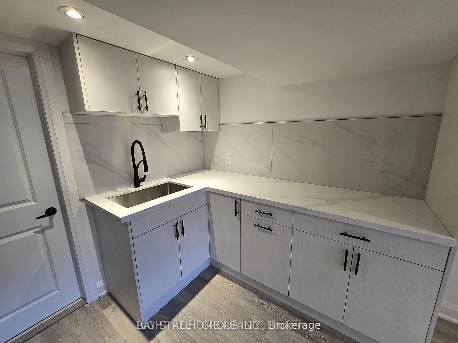 2 bed, $1,975 — Photo 4