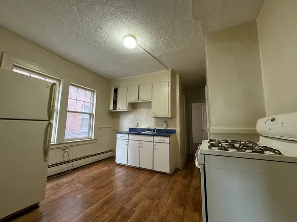 208 Hamilton St, Hartford, CT