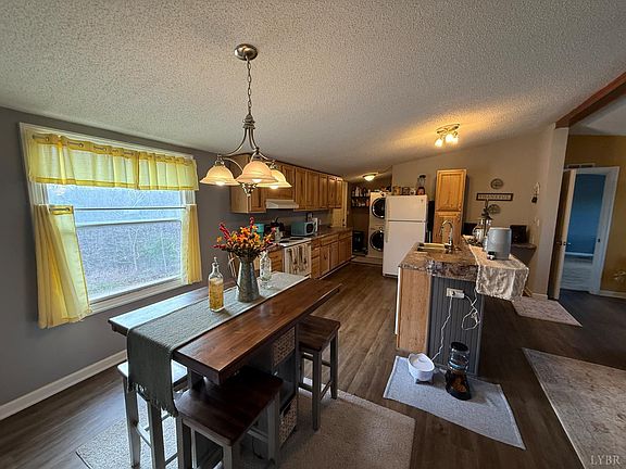 4th image of 304 Plain Ridge Dr