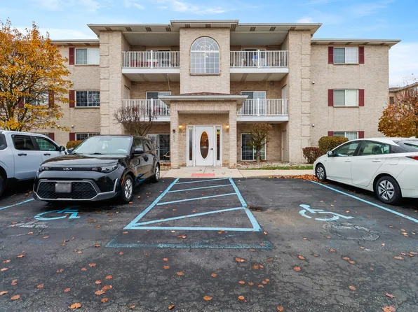 2021 W 75th Pl Unit 17, Merrillville, IN 46410