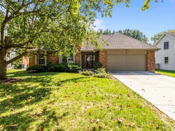 9229 W 111th Ter, Overland Park, KS 66210