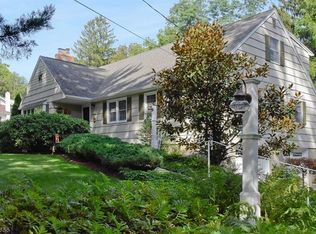 810 Park Rd, Morris Plains, NJ 07950