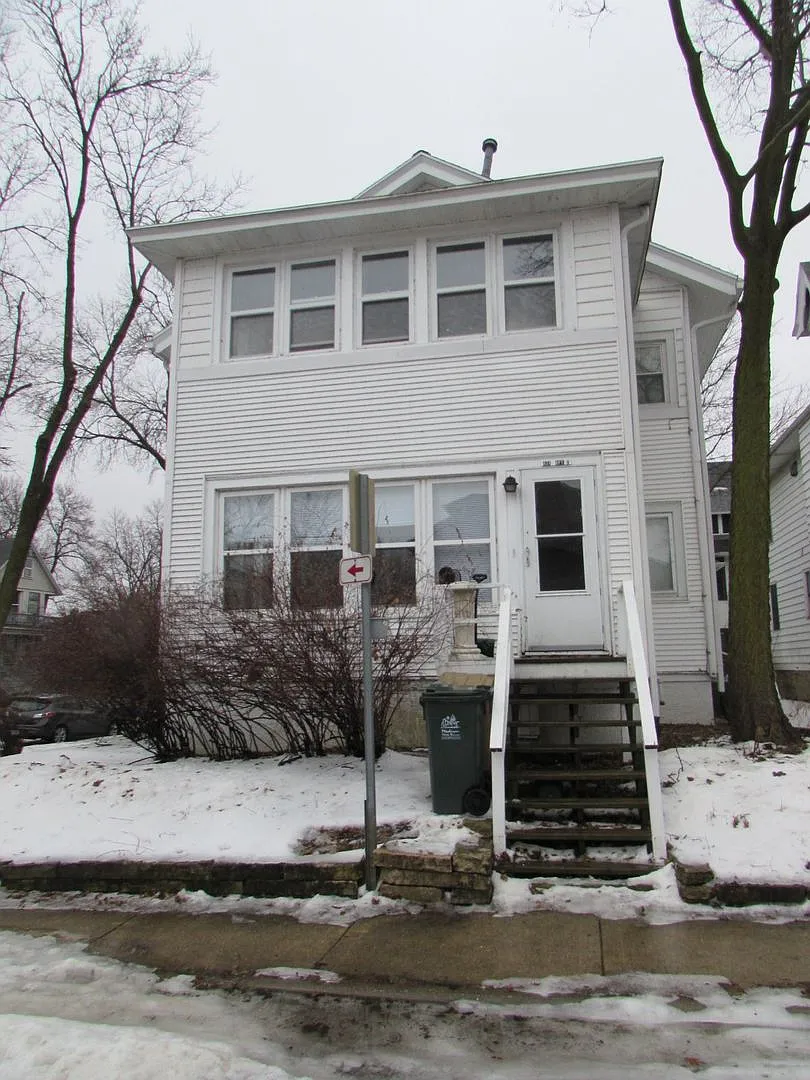 (558) - 424 N. Paterson Street — Photo 1
