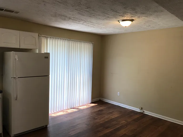5144 Highpoint Rd #4 — Photo 3