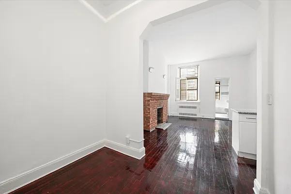 Rented by Compass | media 12