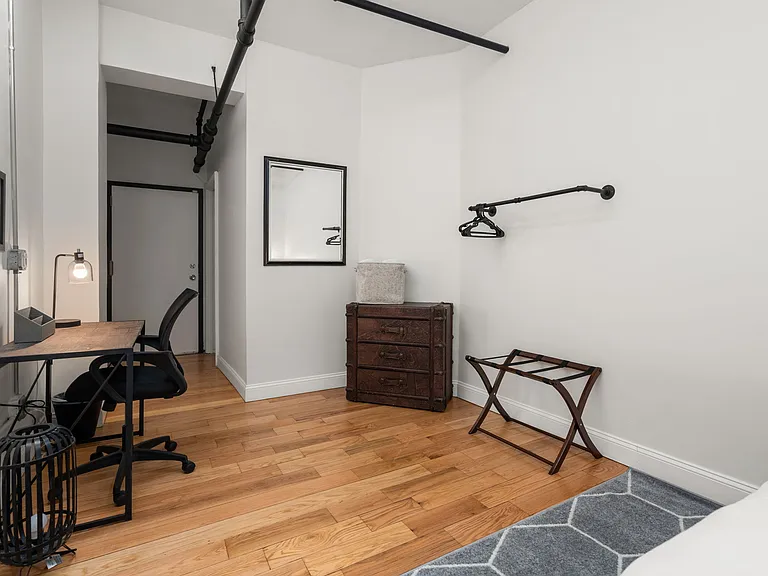 19 Stanhope St #1C — Photo 24