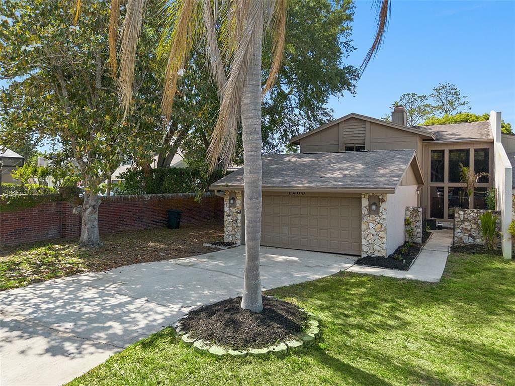 1200 Royal Oak Dr