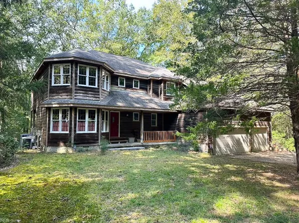 15157 Hilltop Ln, Smithfield, VA 23430
