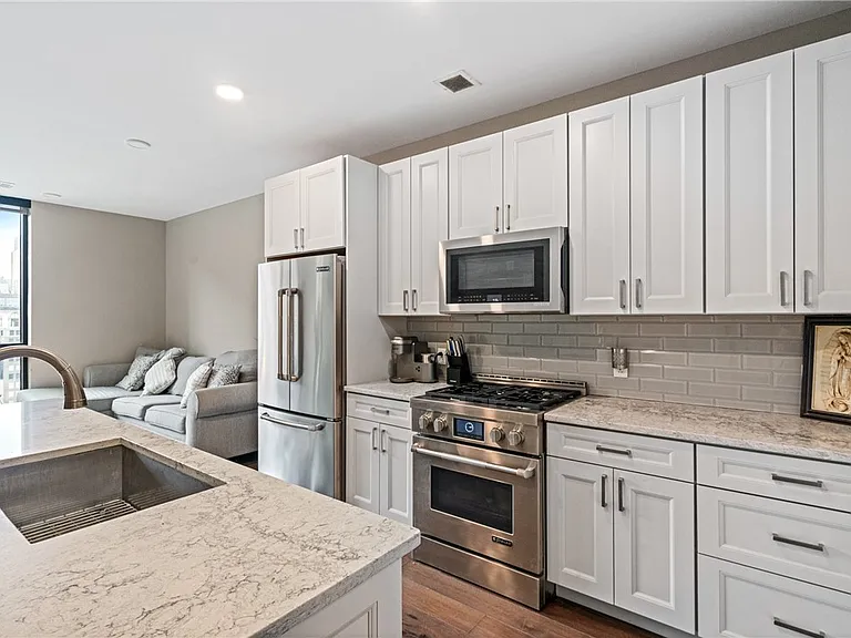 350 Oliver Ave #1303 — Photo 10