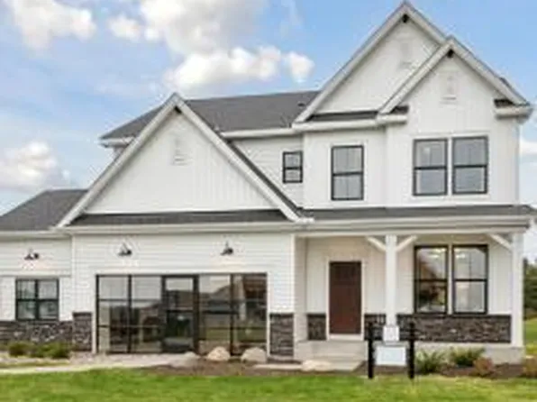 3724 Holbrook Dr, Waconia, MN 55387