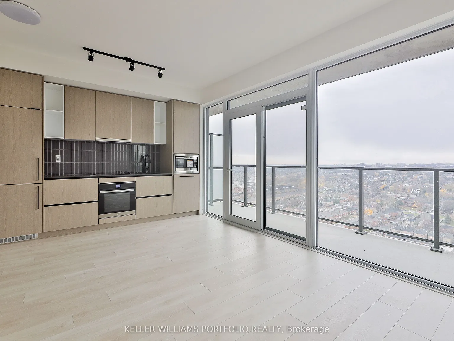 2 bed, $2,500 — Photo 1