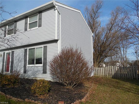 3rd image of 2925 E Celeste View Dr