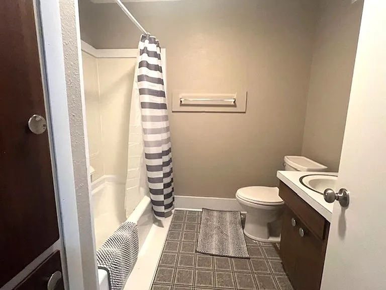 815 Story St — Photo 6