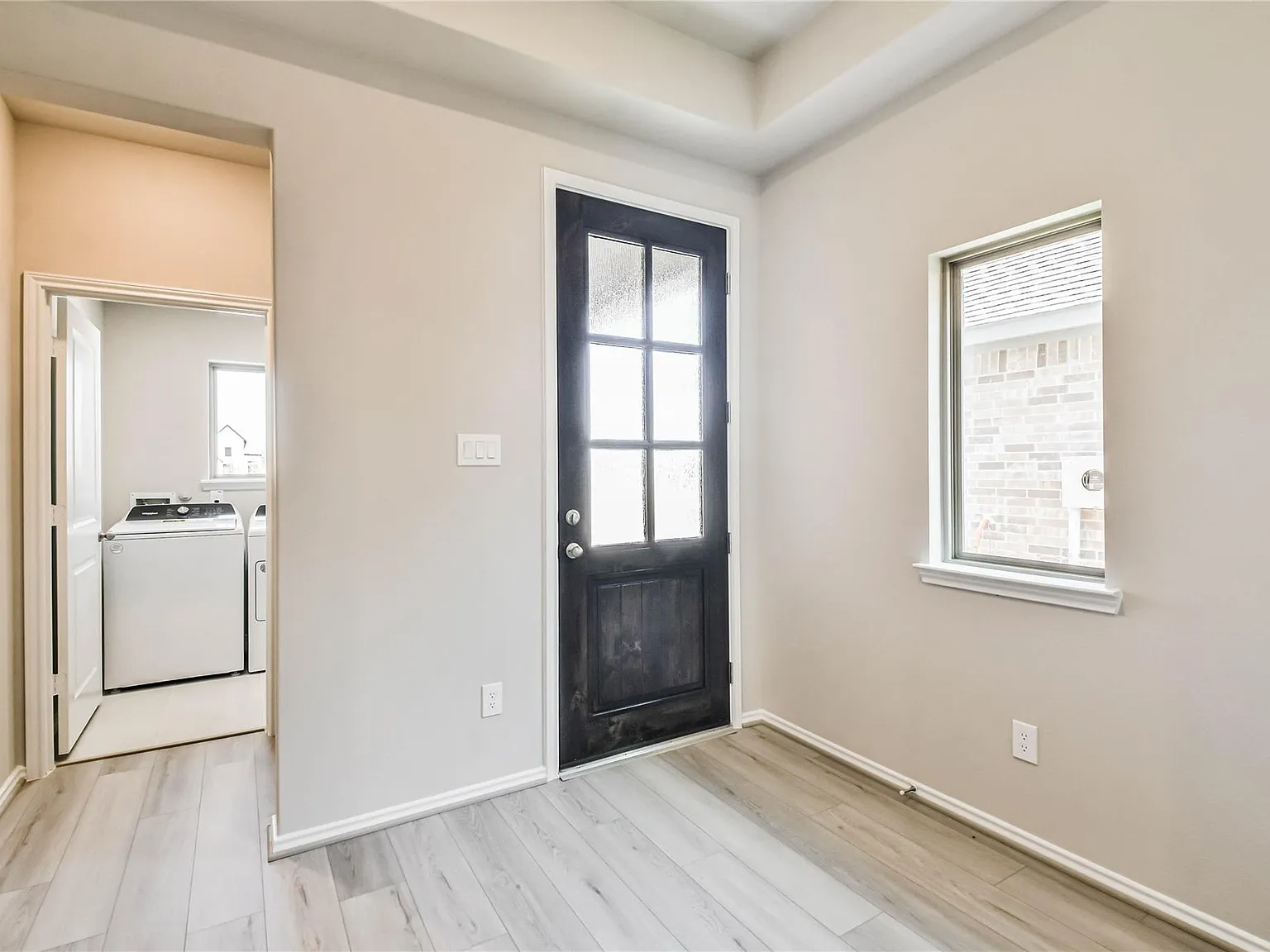 3 bed, 2.5 bath, 1896 sqft, $2,650 — Photo 4