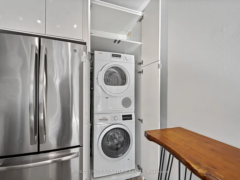 28 Victoria Ave N #312 — Photo 22