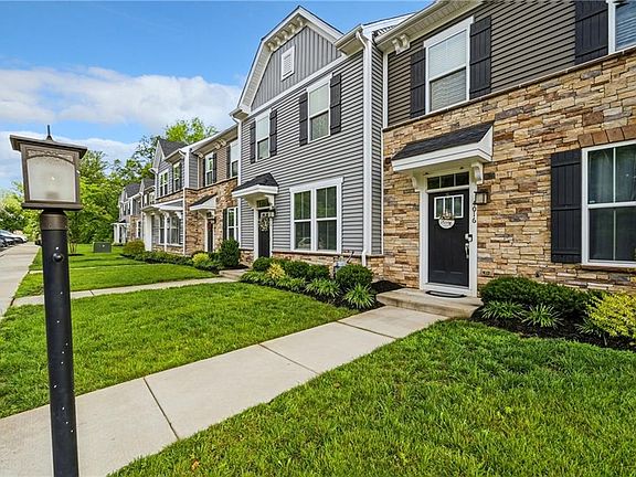 3rd image of 4014 Grove Point Dr