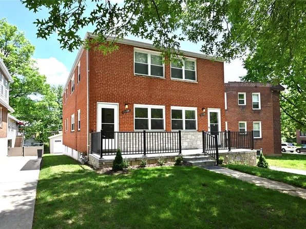 1190 Moorlands Dr, Saint Louis, MO 63117