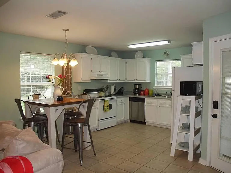 110 Eagle Dr — Photo 7