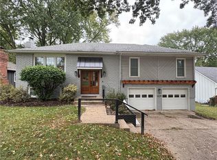 5229 N Virginia Ave, Kansas City, MO 64118