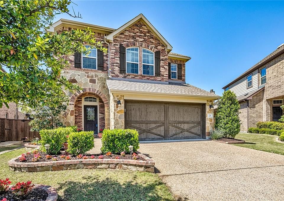 1st image of 220 Vagon Castle Ln