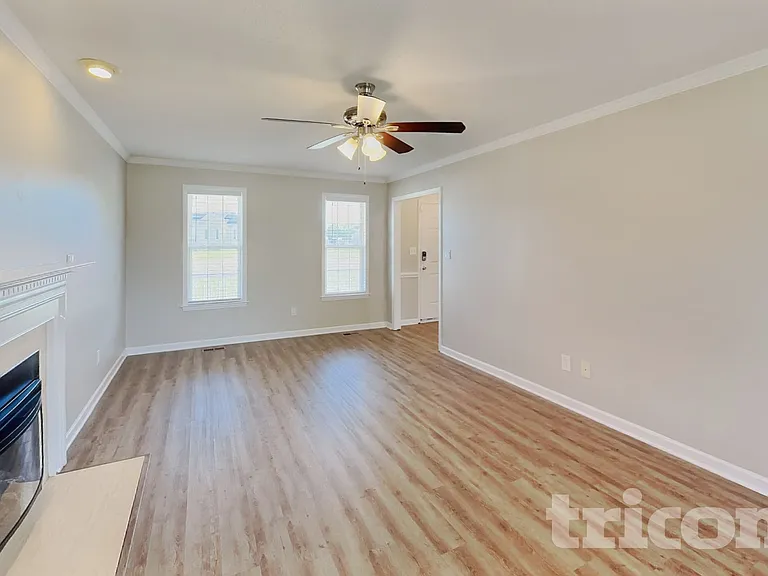 60 Rodney Ct — Photo 2
