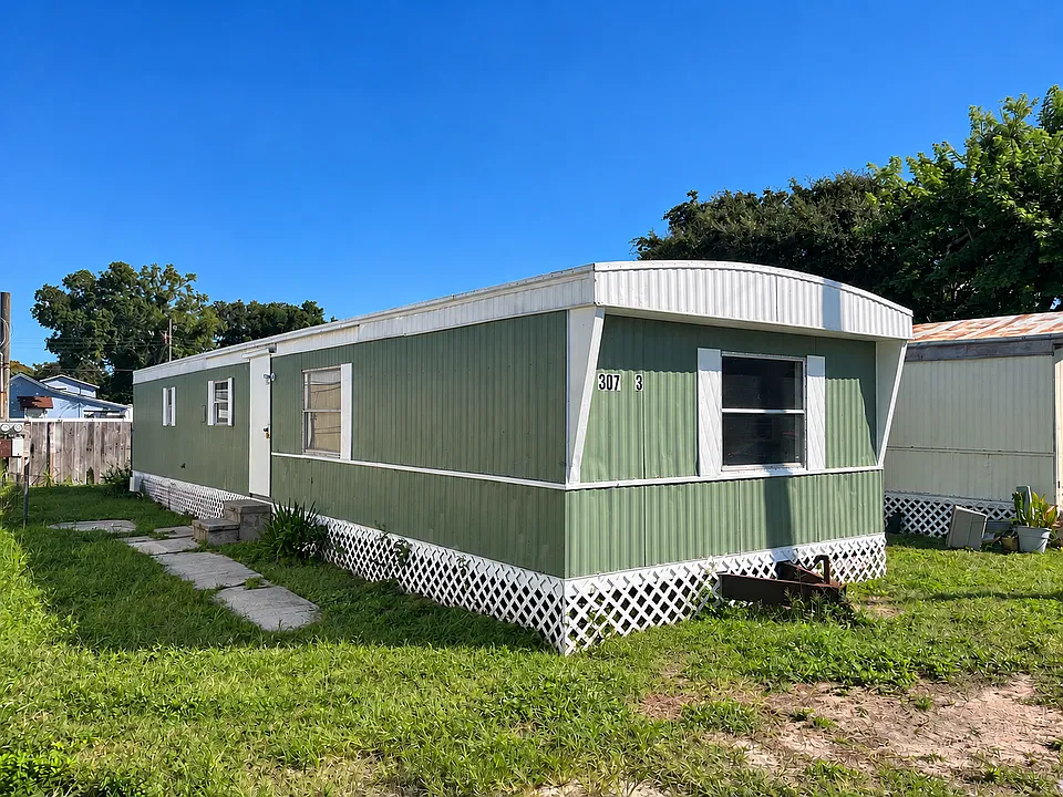 307 Camellia Ln #3