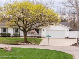 10082 Burgundy Blvd, Dimondale, MI 48821