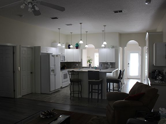 3rd image of 1465 Brayton Cir