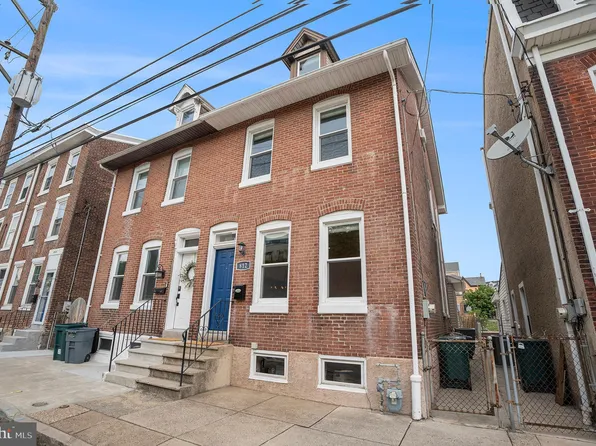 812 E Elm St, Conshohocken, PA 19428