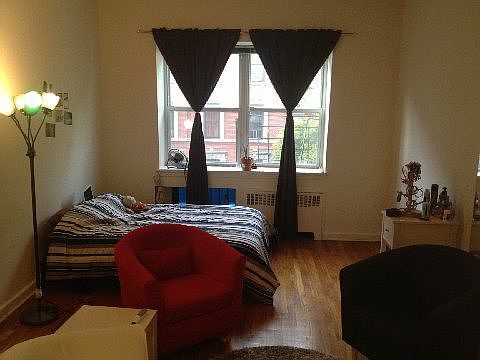 2nd image of 347 E 78th St APT 4B