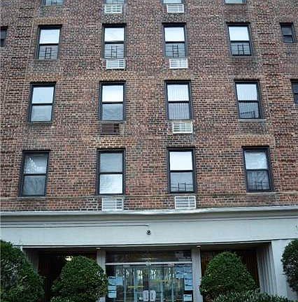 2nd image of 22424 Union Tpke APT 4A
