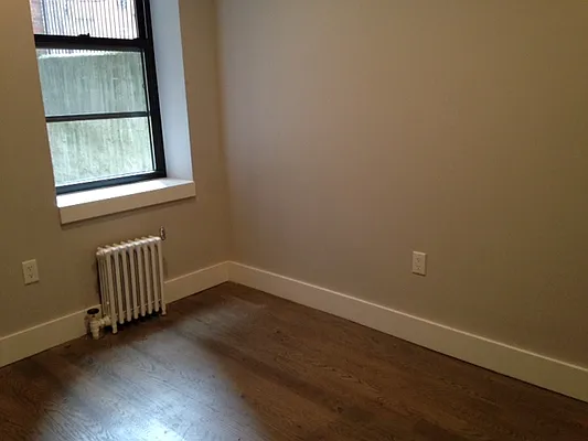 Rented by Premier Metro Realty Corp | media 44