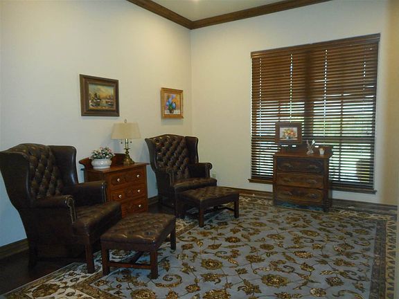 4th image of 1525 S Culpepper Dr