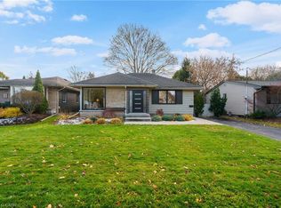 11 McMaster Ave, Hamilton, ON L9H4M6