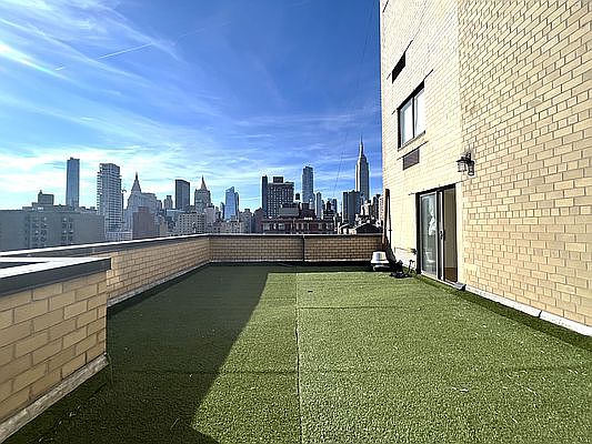 5th image of 312 E 30th St #15A