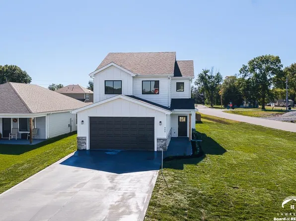 900 2nd St, Perry, KS 66073