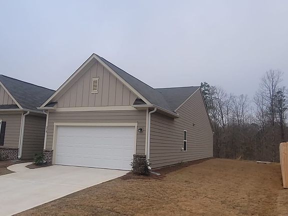 2nd image of 214 Moreton Way
