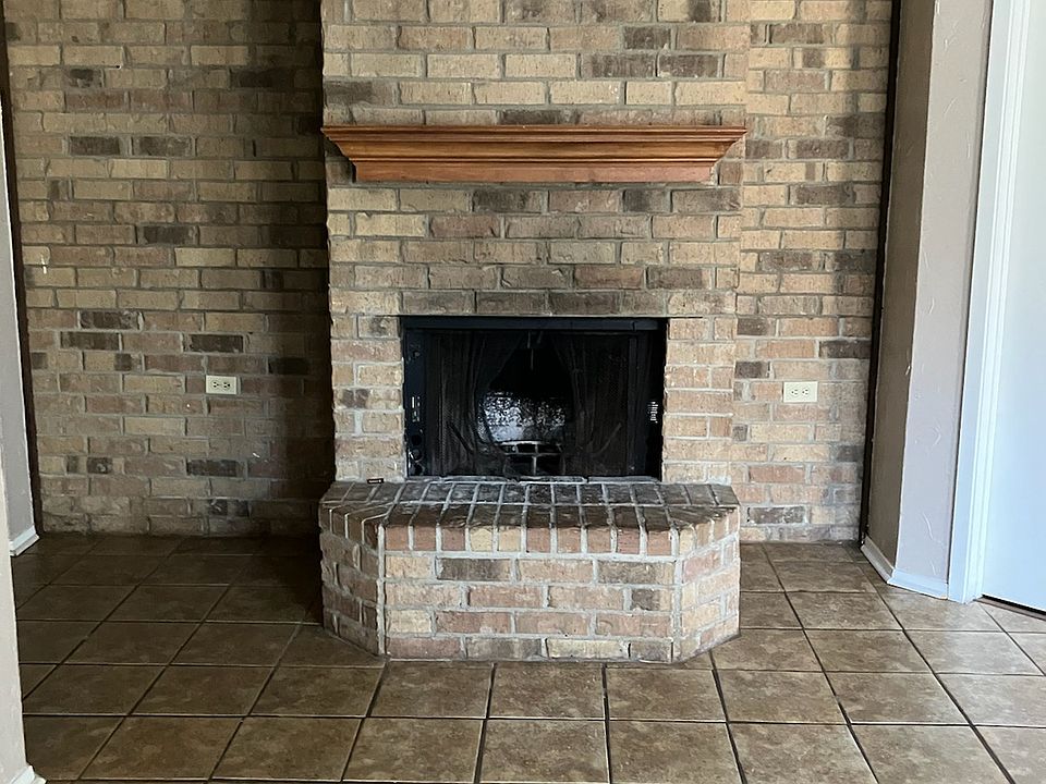 1st image of 785 Beverly Dr