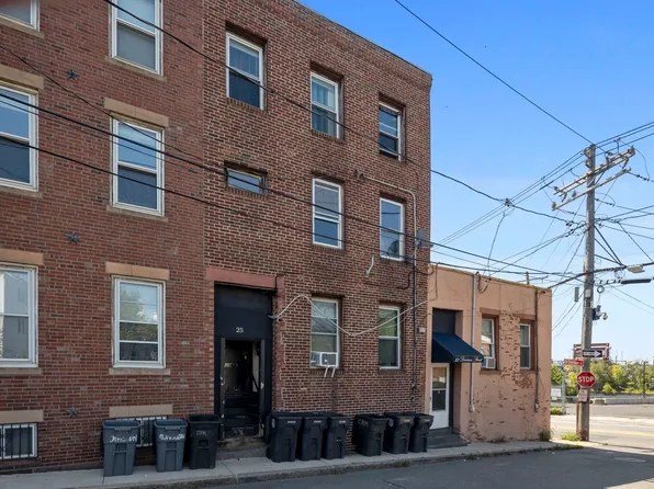 25 Division St, Chelsea, MA 02150