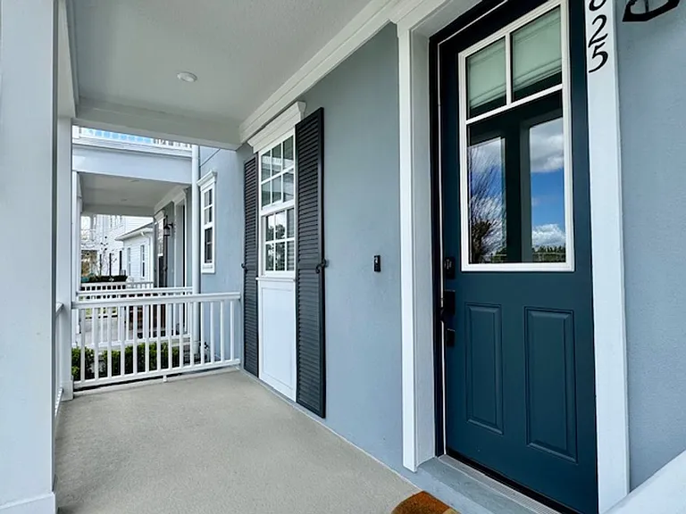 1825 Coastal Ct — Photo 3