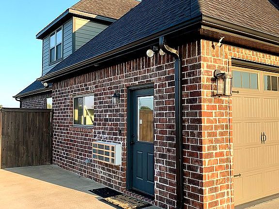 Entry for 3rd Car Garage