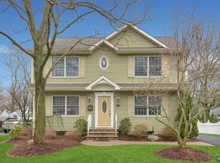 419 S Pleasant Ave, Ridgewood, NJ 07450
