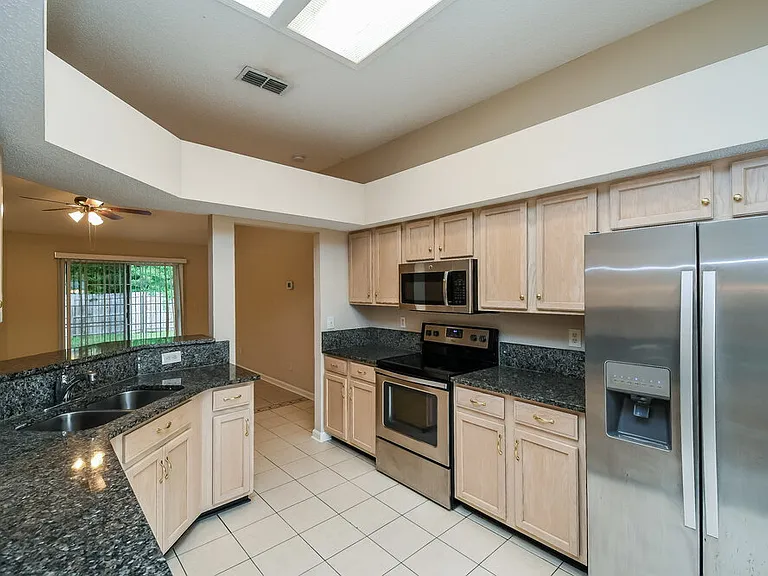 7835 Longhorn Cir E — Photo 8