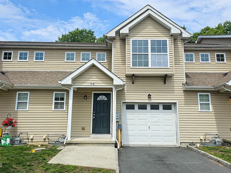 380 Radio Rd #C-2 — Photo 1